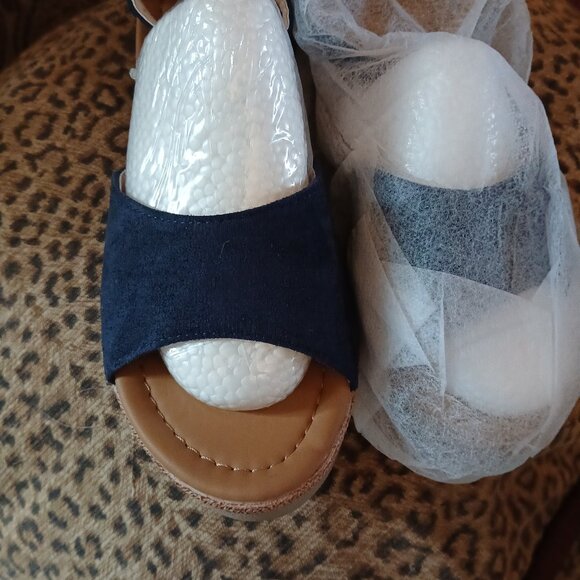 Sandle wedges - Picture 1 of 3